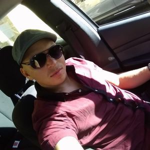 Meet your Posher, Denis